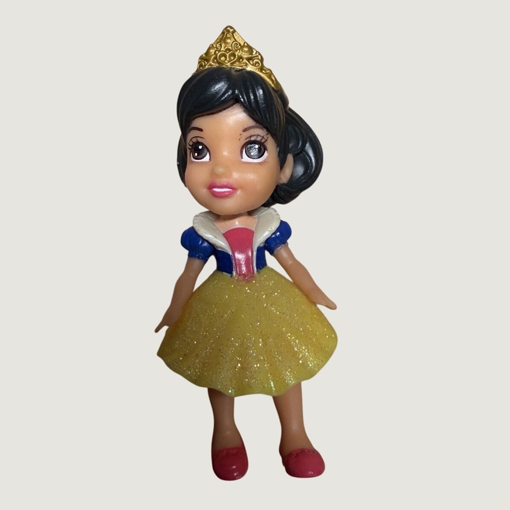 Disney Princess SNOW White Poseable Mini Doll Toddler Miniature 3.5" Figure